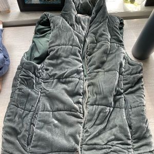 Velvet puffy vest